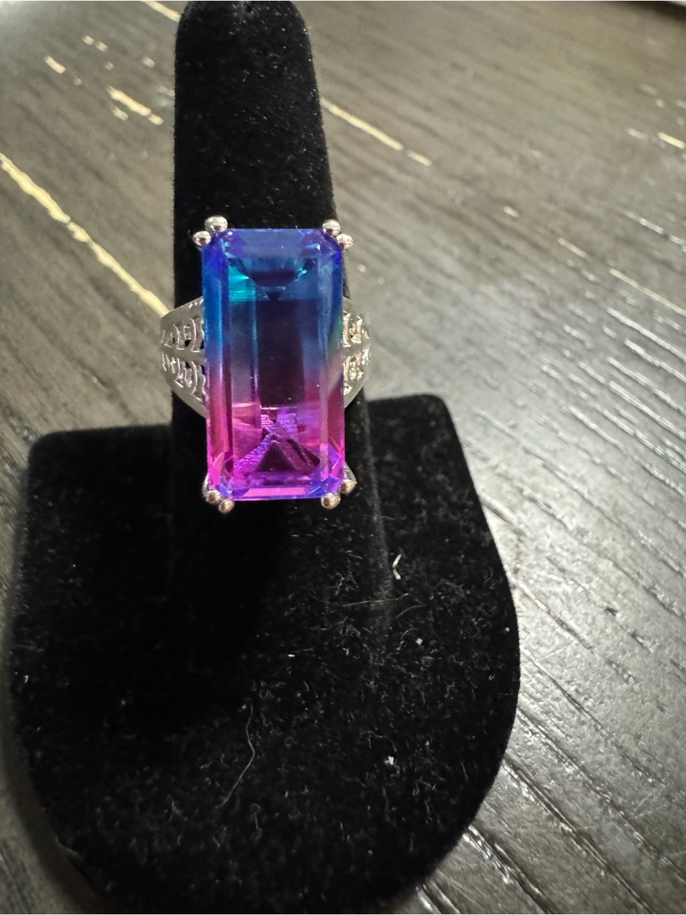Source Unknown Silver Ring with Blue to Pink Gradient Rectangular Stone
